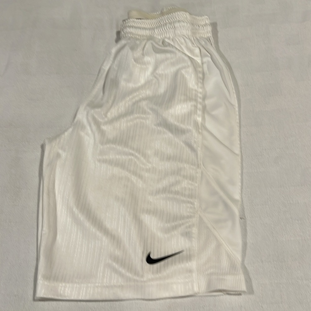 Nike white shorts - Picture 3 of 8